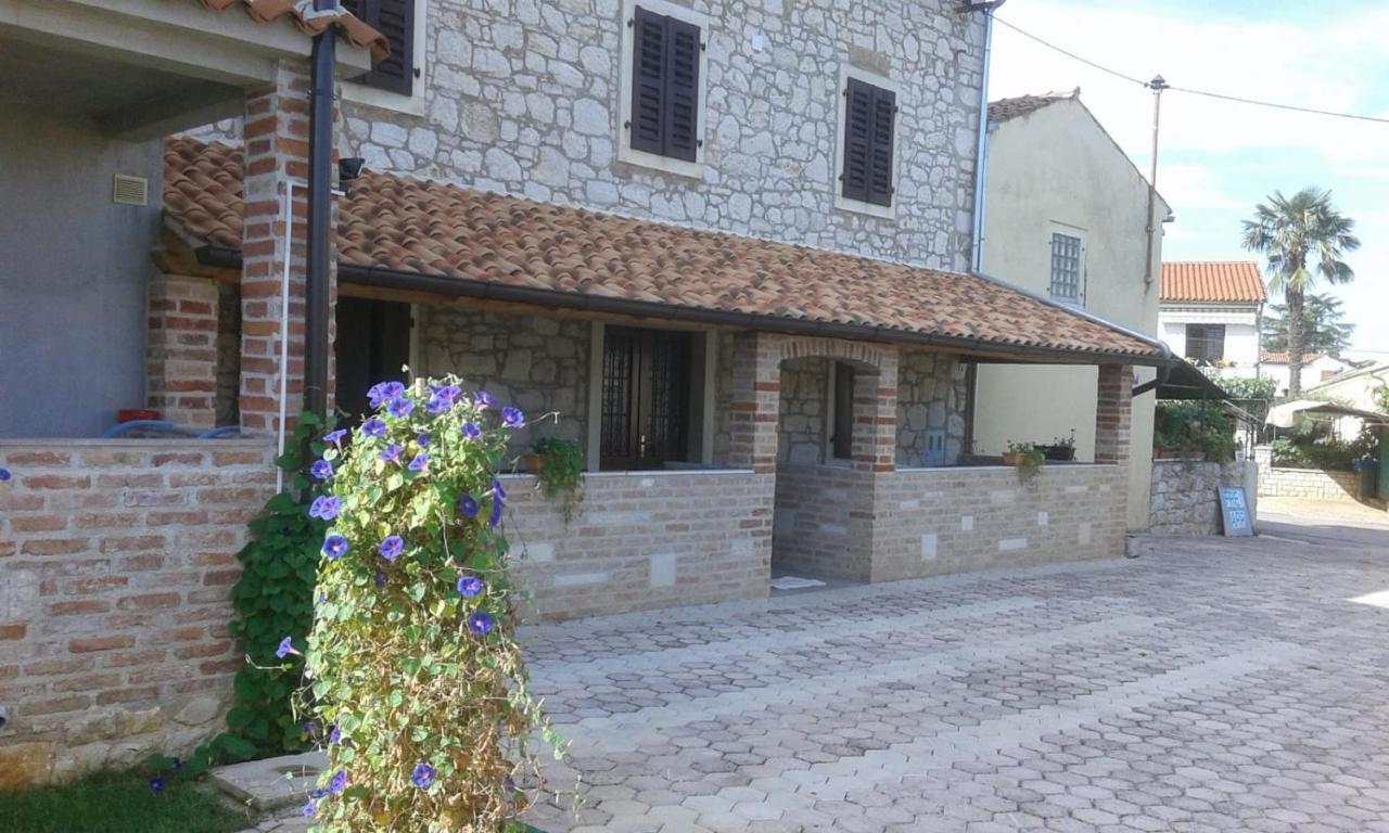 Apartmani Memic 100 M Do Plaze, Apartments Memic Only 100M From Beach Poreč Exteriér fotografie