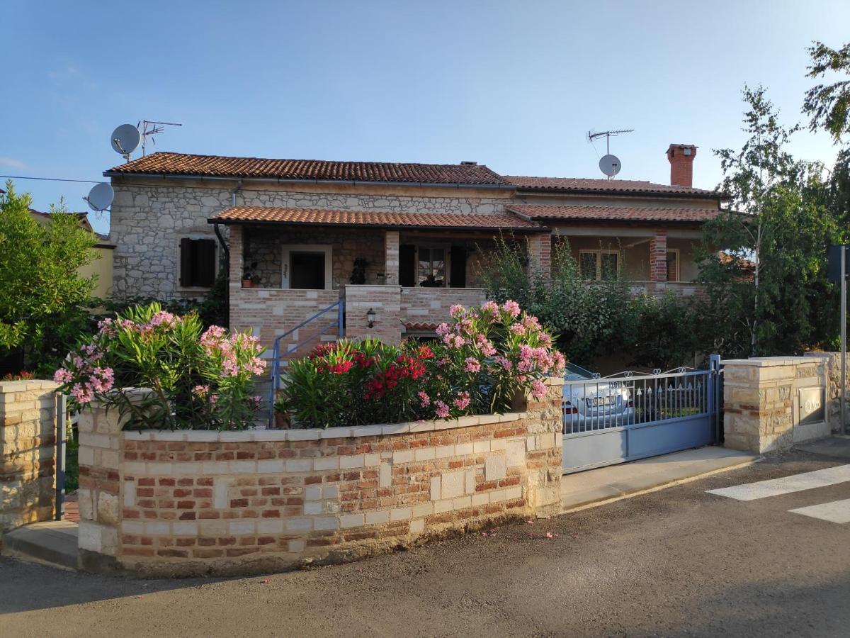 Apartmani Memic 100 M Do Plaze, Apartments Memic Only 100M From Beach Poreč Exteriér fotografie
